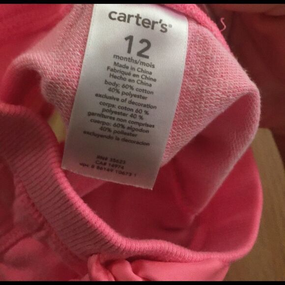 Carter's baby girl shorts🐝 - Picture 2 of 3